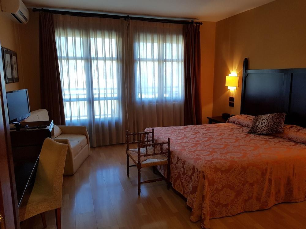 Hotel Cotiella 坎波 外观 照片