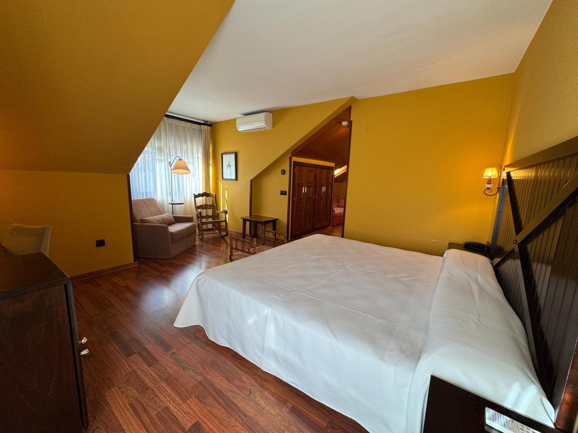 Hotel Cotiella 坎波 外观 照片