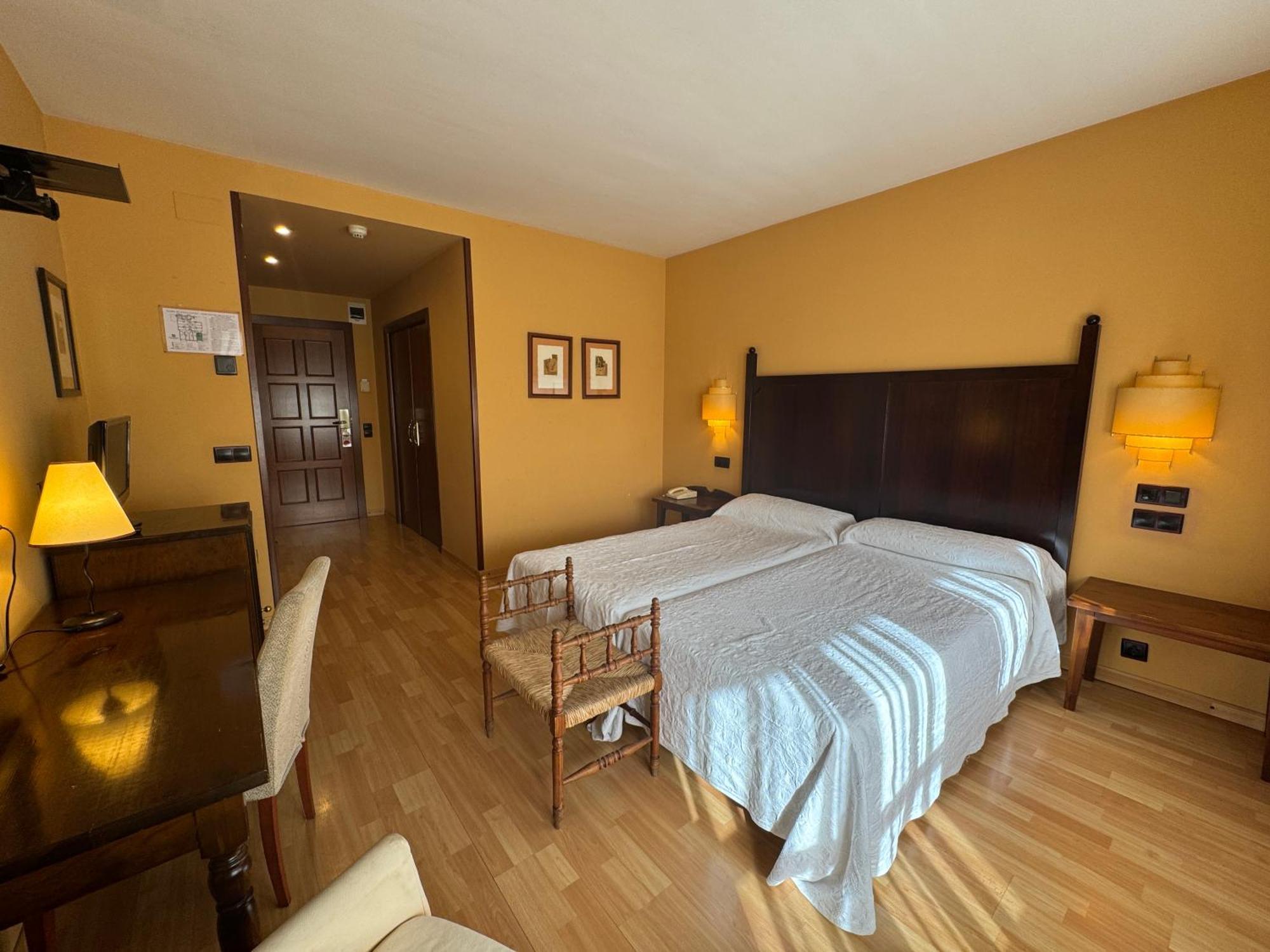 Hotel Cotiella 坎波 外观 照片