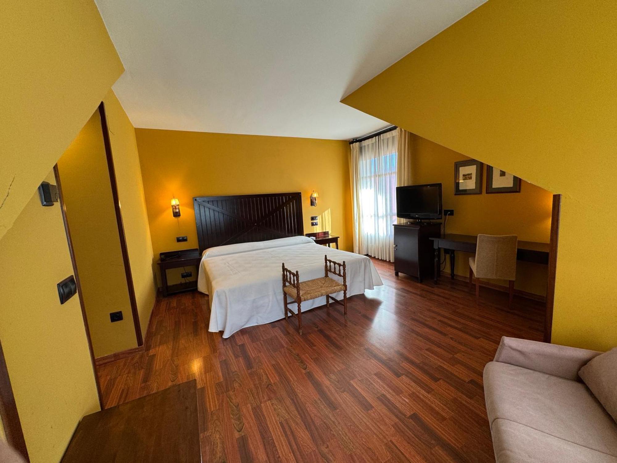 Hotel Cotiella 坎波 外观 照片