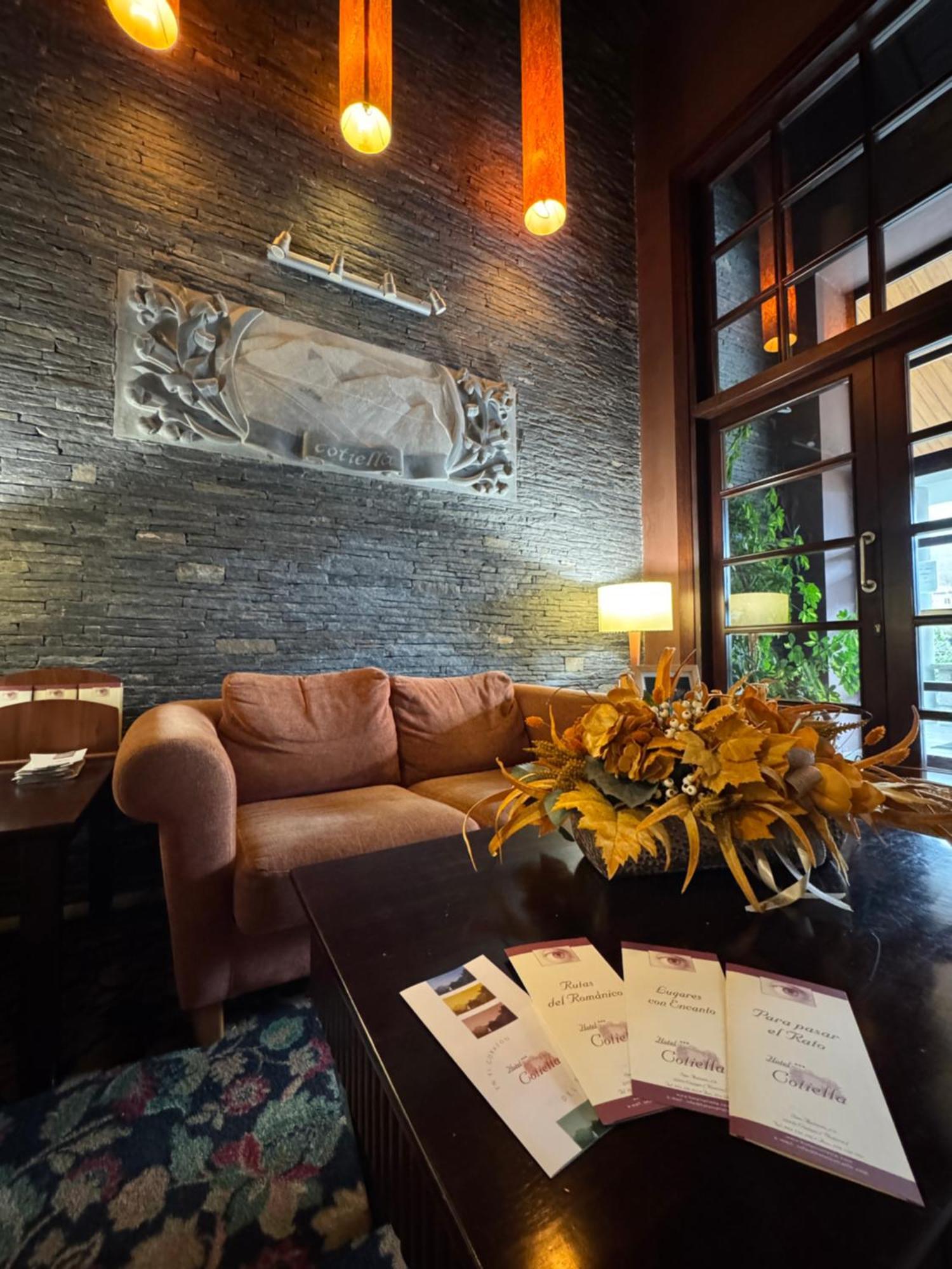 Hotel Cotiella 坎波 外观 照片